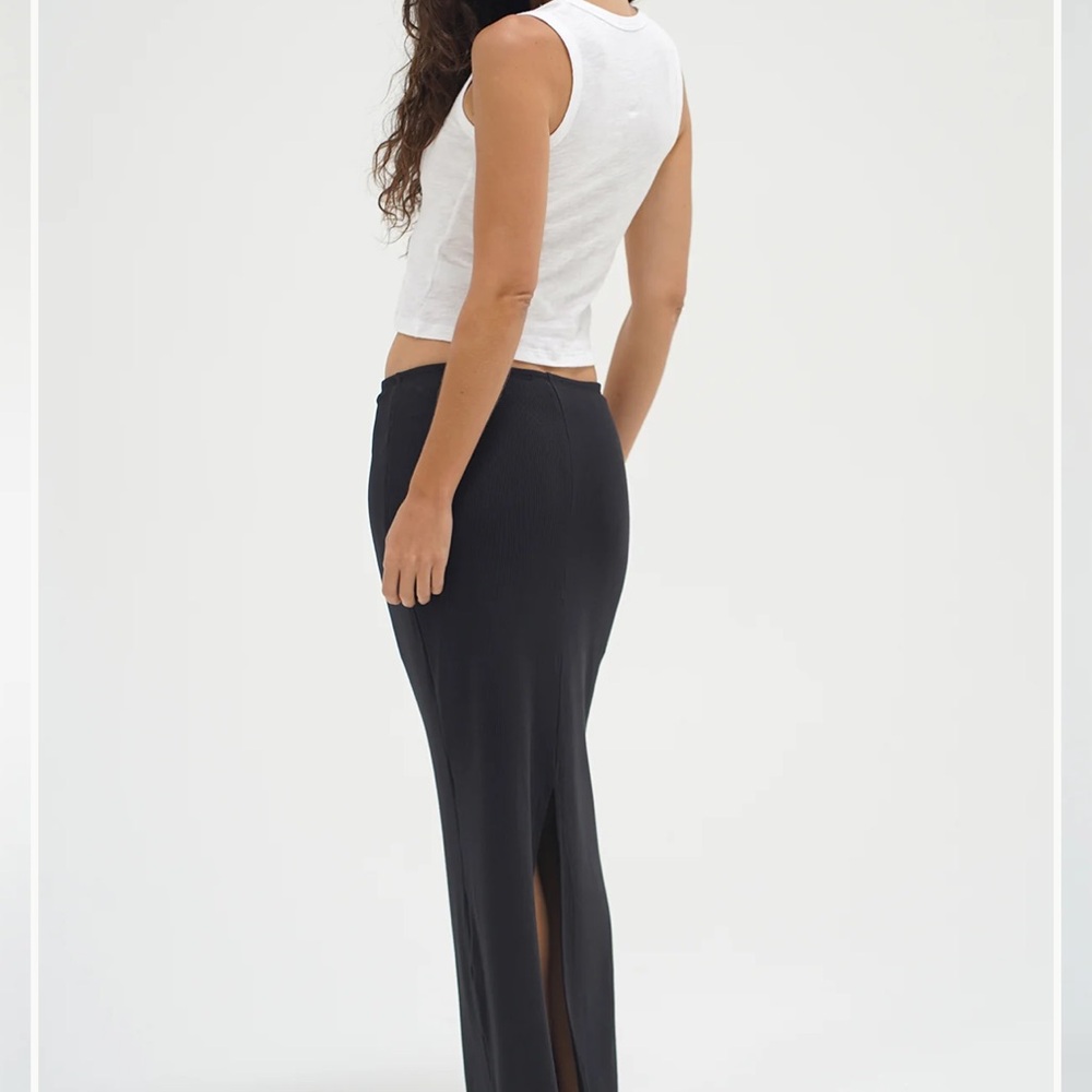 LNA ] Landon ] Black Ribbed Long Skirt ] Size Medium